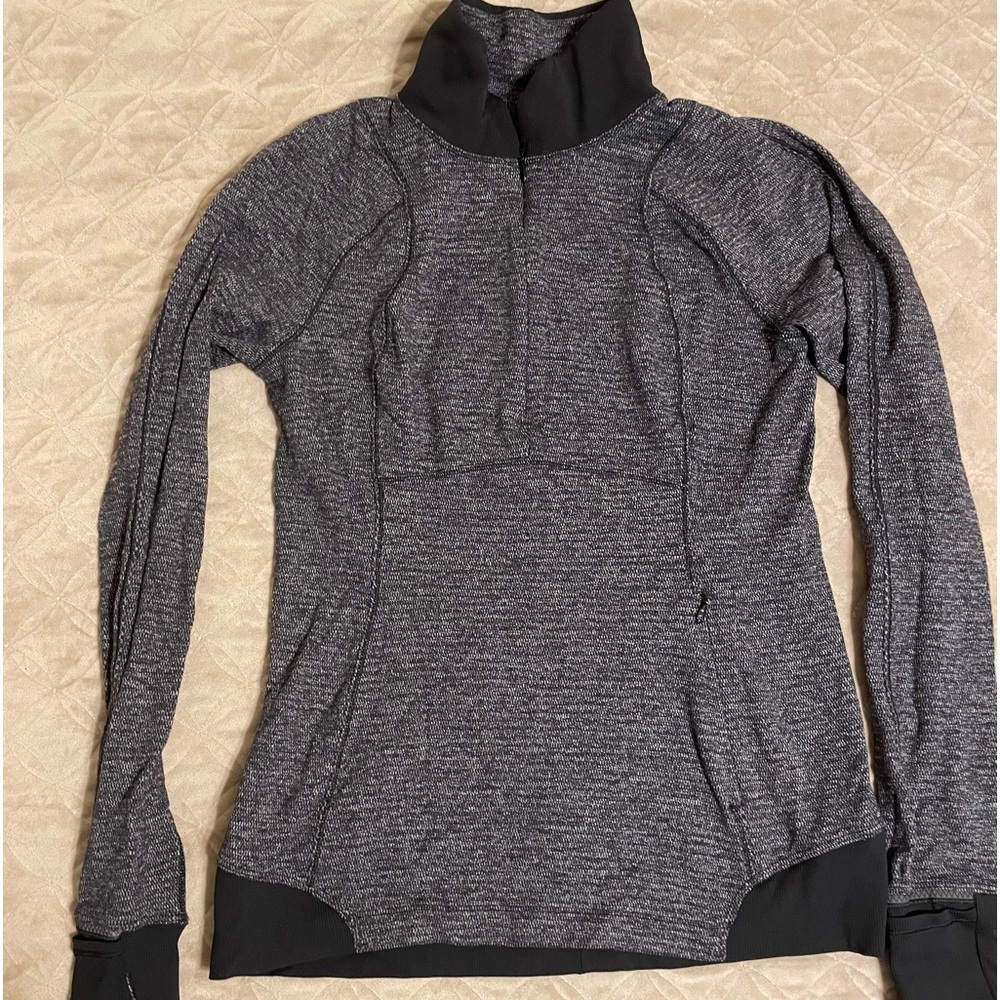 Lululemon size8 pullover